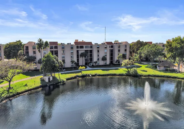 3rd image of 2455 Lindell Blvd #3305, Delray Beach, FL 33444 | MLS# B26008298