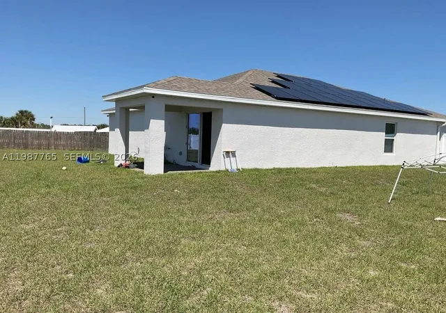 Photo 2 of Single family home for sale at 9013 Meadow Cir, Labelle, FL 33935 | MLS# A11987765 | Listing updated on 2026-05-18