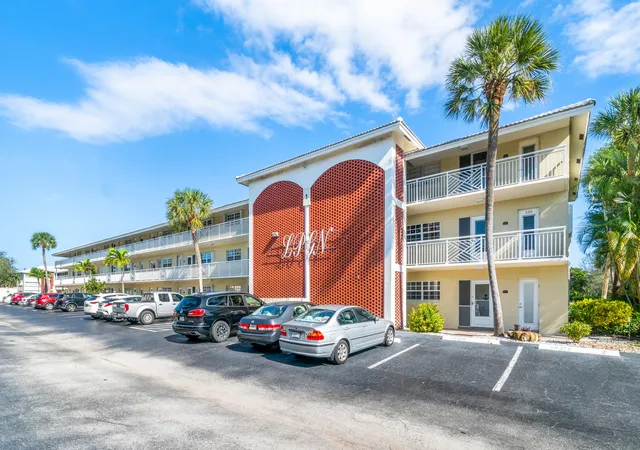 Homes for sale in Lighthouse Point, FL | 1951 Ne 39th St #131, Lighthouse Point, FL 33064 | MLS# B26008333