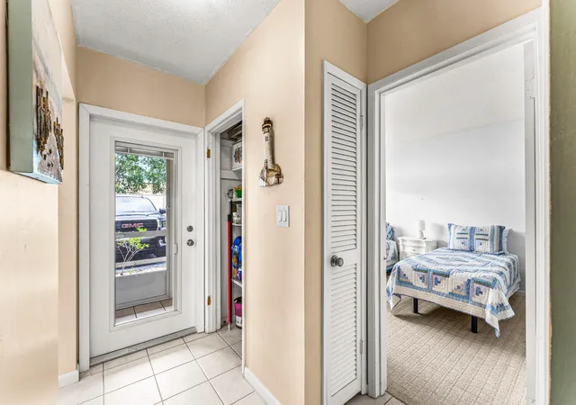 Homes for sale in Lighthouse Point, FL | 1951 Ne 39th St #131, Lighthouse Point, FL 33064 | MLS# B26008333