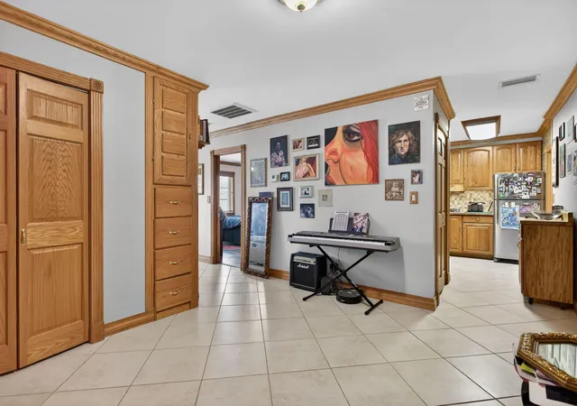2nd image of 9 Ne 19th Ct #214c, Wilton Manors, FL 33305 | MLS# B26008345
