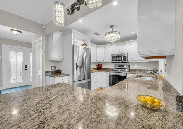 3rd image of 4167 Russell St, Jupiter, FL 33469 | MLS# B26008413