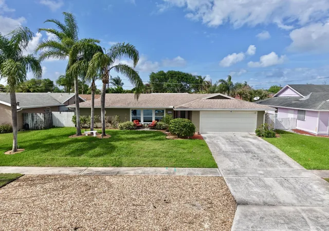 4th image of 4167 Russell St, Jupiter, FL 33469 | MLS# B26008413