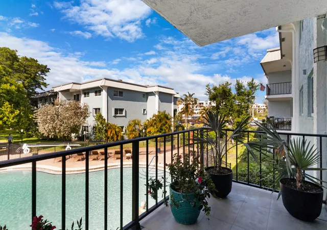 Homes for sale in Fort Lauderdale, FL | 3004 Ne 5th Ter Ne #Apt 210c, Fort Lauderdale, FL 33334 | MLS# B26008532