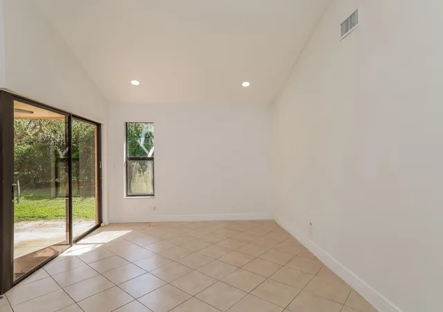4th image of 5134 Nw 42Nd Ter, Coconut Creek, FL 33073 | MLS# B26008543