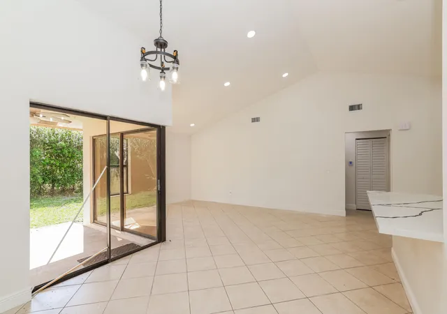 5th image of 5134 Nw 42Nd Ter, Coconut Creek, FL 33073 | MLS# B26008543