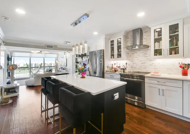 5th image of 2401 Marina Isle Wy, Jupiter, FL 33477