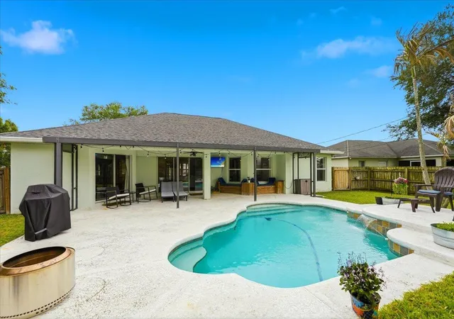 Homes for sale in Port St Lucie, FL | 314 Sw Kestor Dr, Port St Lucie, FL 34953 | MLS# B26008638