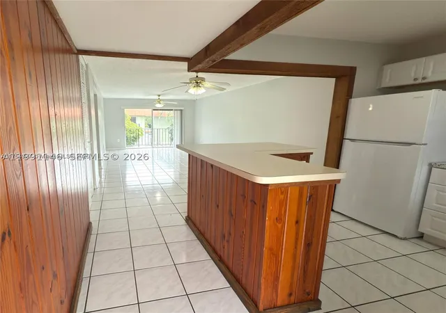Listing Photo 4 - Condo for sale in building located at 805 W Oakland Park Blvd, Wilton Manors, FL 33311 - Unit #D19