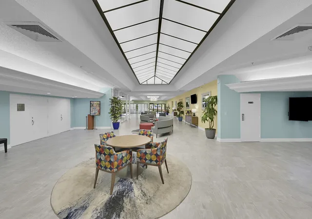 3rd image of 10434 Sunrise Lakes Blvd, Sunrise, FL 33322