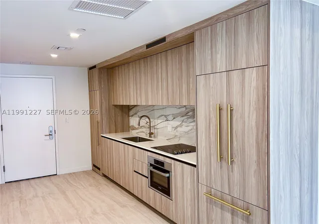 5th image of 77 Se 5Th #3614, Miami, FL 33131 | MLS# A11991227
