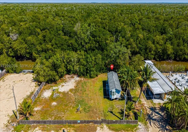 Photo 3 of Manufactured home for sale at 25 & 26 Plantation Dr, Miami Beach, FL 33140 | MLS# A11991794 | Listing updated on 2026-03-30