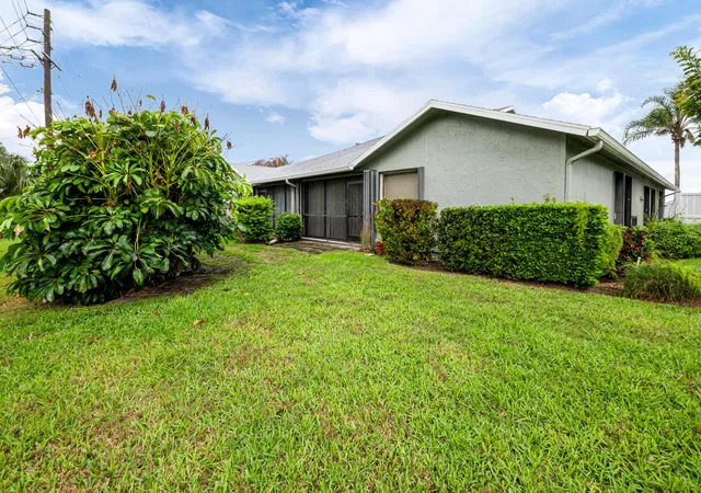 Homes for sale in Hobe Sound, FL | 6776 Se Yorktown Dr, Hobe Sound, FL 33455 | MLS# B26008818