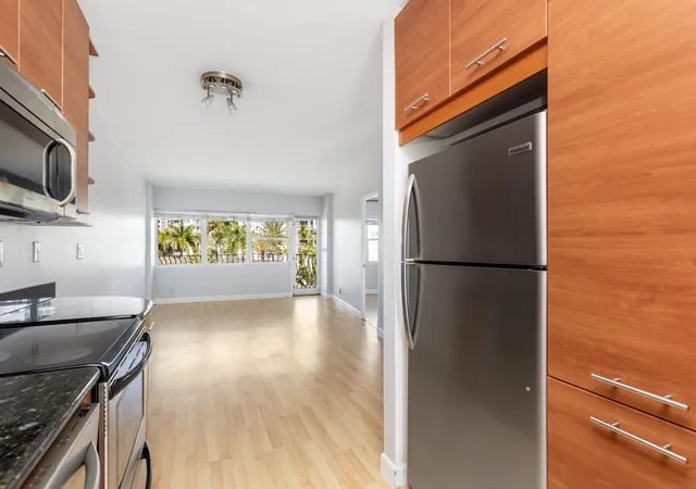 Homes for sale in Fort Lauderdale, FL | 3250 Ne 28Th St #404, Fort Lauderdale, FL 33308 | MLS# B26008895
