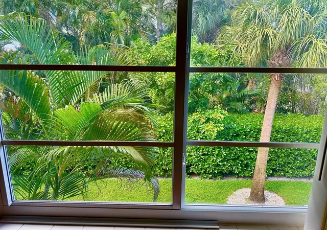 4th image of 639 W Oakland Park Blvd, Wilton Manors, FL 33311