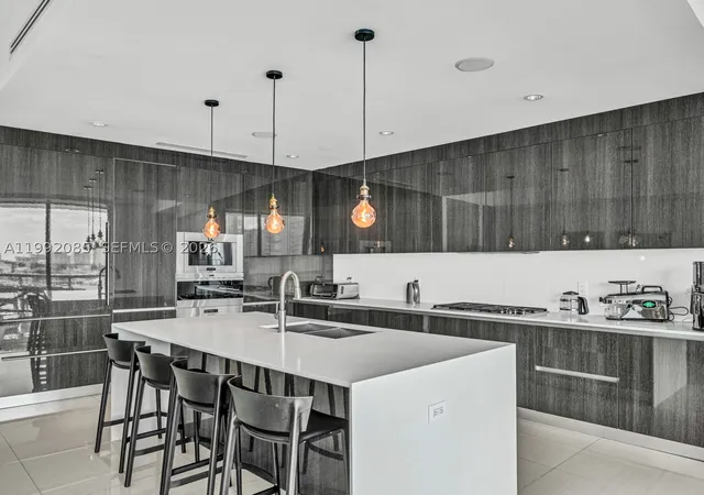 Photo 4 of Condo for sale at 3300 Ne 188Th St #511, Miami, FL 33180 | MLS# A11992085 | Listing updated on 2026-10-02