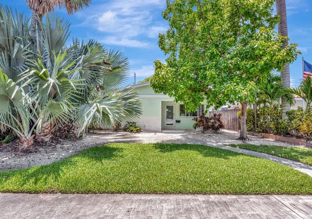 3rd image of 1246 Johnson St, Hollywood, FL 33019 | MLS# B26009049