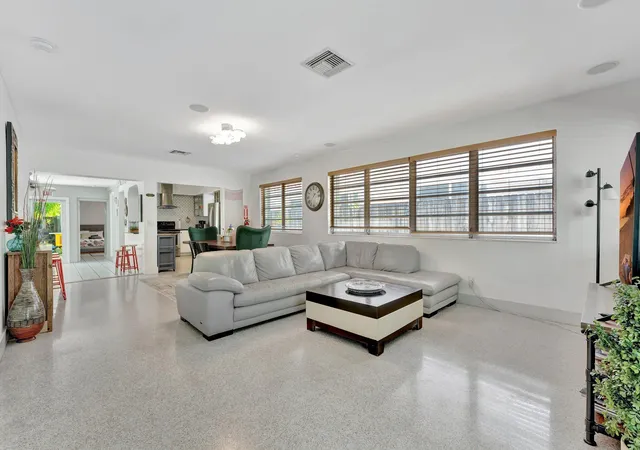 5th image of 1246 Johnson St, Hollywood, FL 33019 | MLS# B26009049