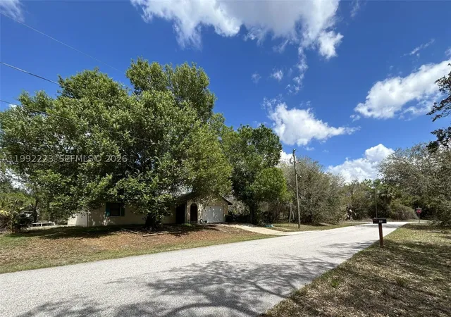 4th image of 3137 Carlton Avenue, Lake Placid, FL 33852 | MLS# A11992223