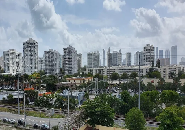 97th image of 17890 W Dixie Hwy #307, North Miami Beach, FL 33160 | MLS# A11991514