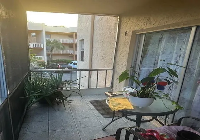 Homes for sale in Tamarac, FL | 8390 Lagos De Campo Blvd, Tamarac, FL 33321