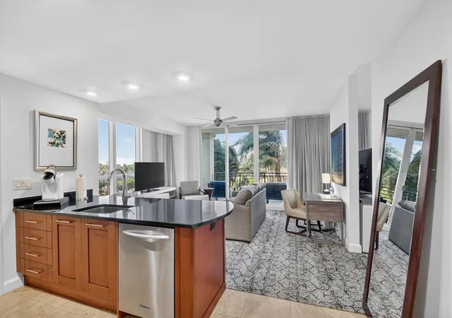 Homes for sale in Singer Island, FL | 3800 N Ocean Dr #518, Singer Island, FL 33404 | MLS# B26009236
