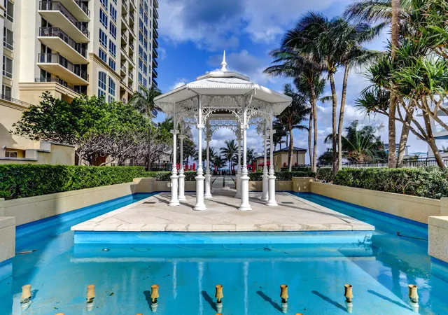 Homes for sale in Singer Island, FL | 3800 N Ocean Drive, Singer Island, FL 33404 | Houzeo