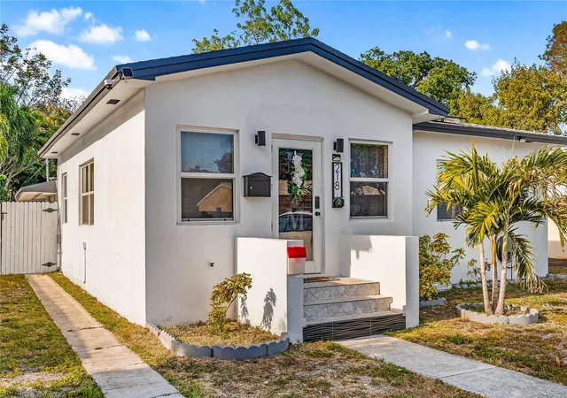 1st image of 218 Sw 7th St, Dania Beach, FL 33004 | MLS# B26009270