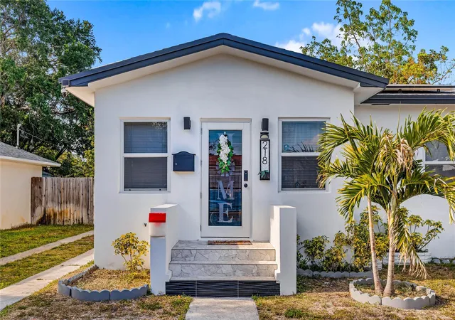 2nd image of 218 Sw 7th St, Dania Beach, FL 33004 | MLS# B26009270