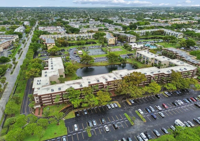Homes for sale in Lauderdale Lakes, FL | 3141 Nw 47th Ter #124, Lauderdale Lakes, FL 33319 | MLS# B26009298