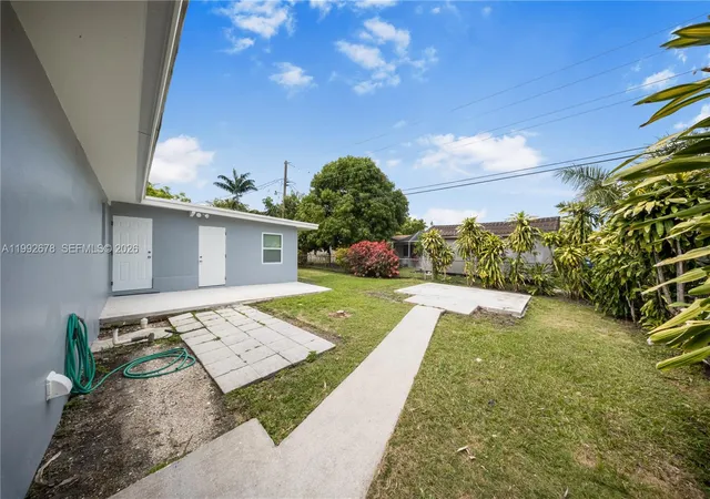 28th image of 17860 Sw 110th Ct, Miami, FL 33157 | MLS# A11992678