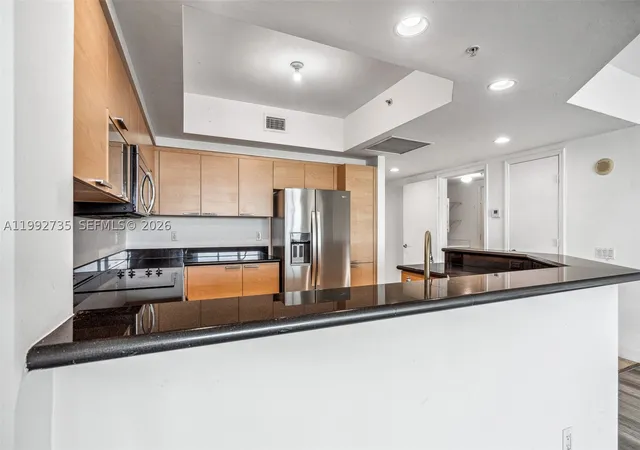 Photo 4 of Condo for sale at 14951 Royal Oaks Ln #1706, North Miami, FL 33181 | MLS# A11992735 | Listing updated on 2026-10-08