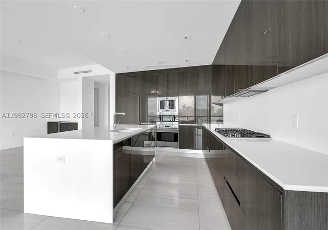 Photo 1 of Condo for sale at 3300 Ne 188Th St #615, Miami, FL 33180 | MLS# A11992798 | Listing updated on 2026-10-02