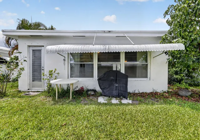 Homes for sale in Boynton Beach, FL | 1104 W Ocean Ave, Boynton Beach, FL 33426 | MLS# B26009545