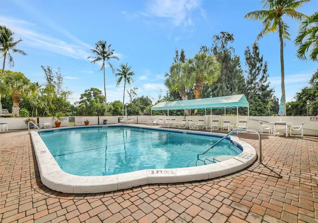 Homes for sale in Lake Worth, FL | 4832 Esedra Ct #204, Lake Worth, FL 33467 | MLS# B26009557