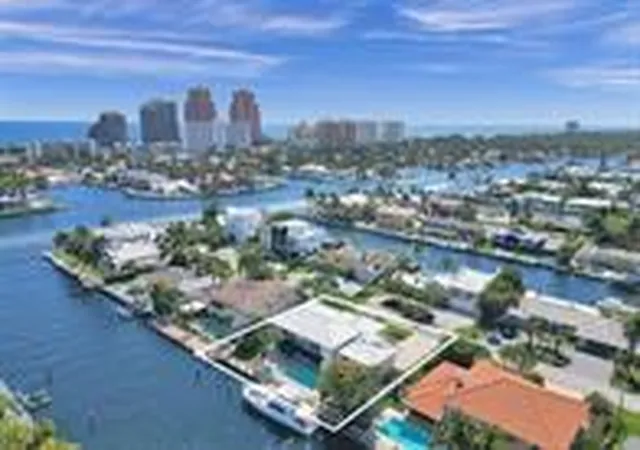 Homes for sale in Fort Lauderdale, FL | 2875 Ne 25th Ct, Fort Lauderdale, FL 33305 | MLS# B26009741