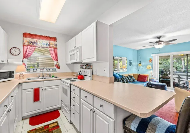 3rd image of 1124 Nw 13Th St, Boca Raton, FL 33486