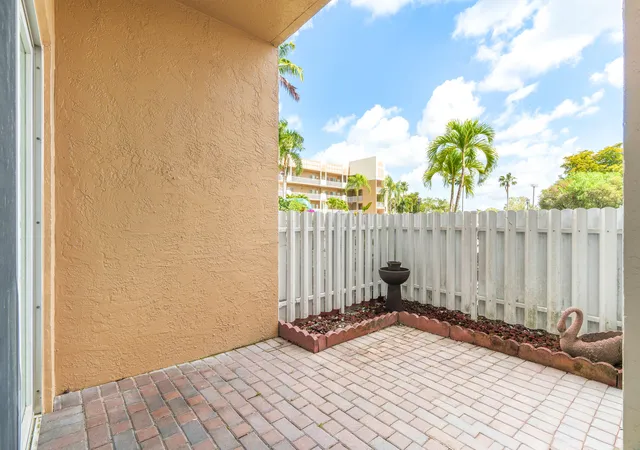 4th image of 7623 Southampton Ter #102, Tamarac, FL 33321 | MLS# B26009972