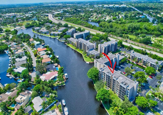 5th image of 14 Royal Palm Wy, Boca Raton, FL 33432