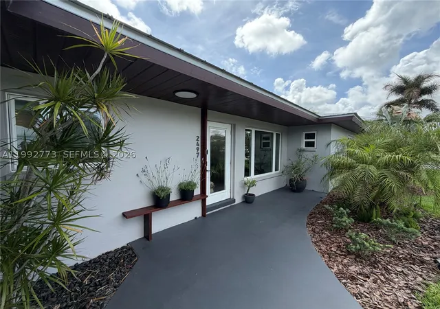Homes for sale in Stuart, FL | 2497 Nw South Manor Ave, Stuart, FL 34994 | MLS# A11992773