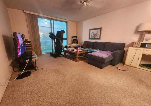 Homes for sale in Tamarac, FL | 5851 Nw 62Nd Ave #105, Tamarac, FL 33319 | MLS# B26010235
