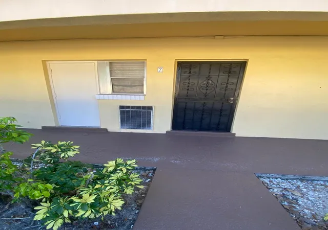1st image of 20200 Ne 27th Ct #7j, Miami, FL 33180 | MLS# B26010485