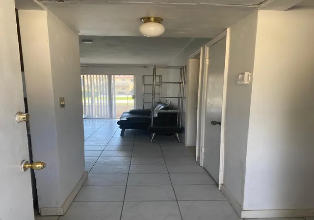 3rd image of 20200 Ne 27Th Ct, Miami, FL 33180