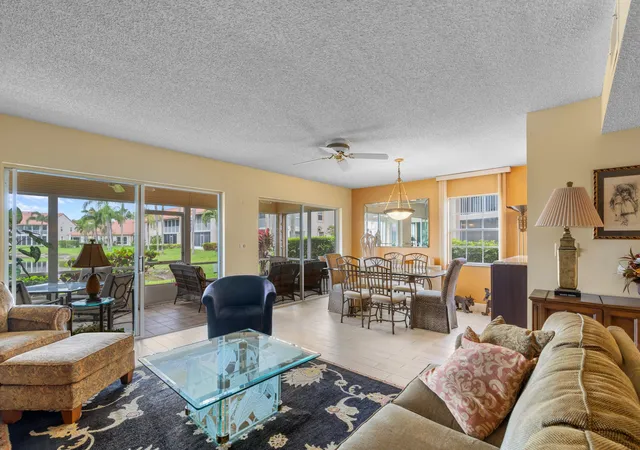 4th image of 14407 Via Royale #1, Delray Beach, FL 33446 | MLS# B26010496