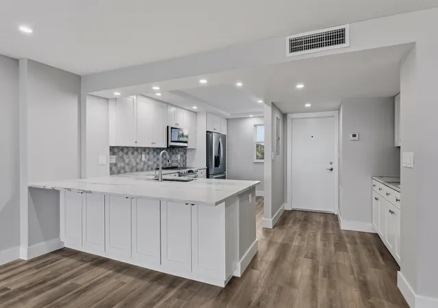 3rd image of 1012 N Ocean Blvd #202, Pompano Beach, FL 33062 | MLS# B26010527