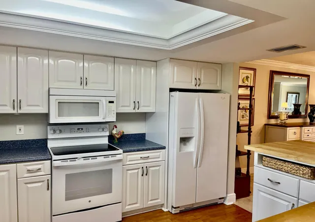4th image of 145 Atlantis Blvd, Atlantis, FL 33462