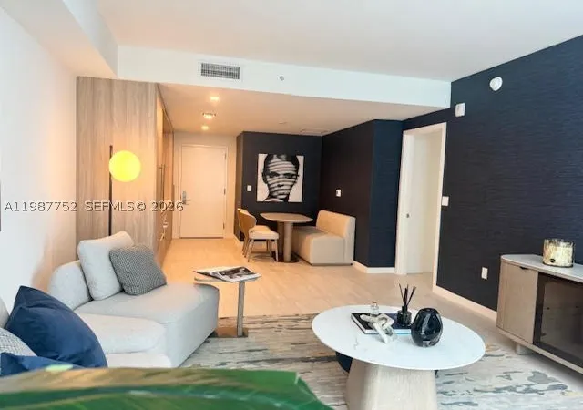 5th image of 77 Se 5Th St #2708, Miami, FL 33131 | MLS# A11987752