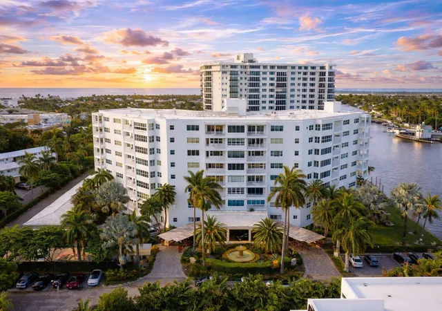 1st image of 1000 Lowry St #3e, Delray Beach, FL 33483 | MLS# B26010835