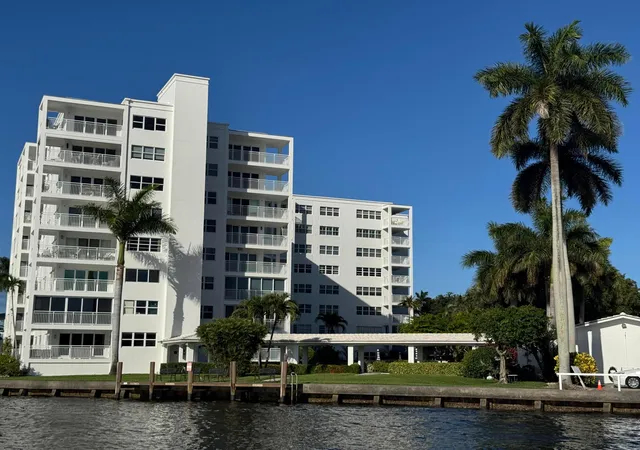 2nd image of 1000 Lowry St #3e, Delray Beach, FL 33483 | MLS# B26010835