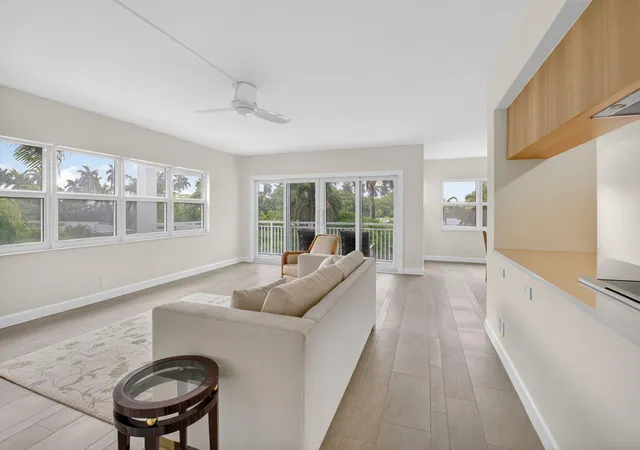 3rd image of 1000 Lowry St #3e, Delray Beach, FL 33483 | MLS# B26010835